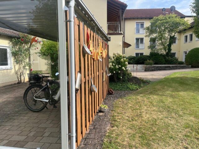 2026.08.24 Deko Fahrradgarage